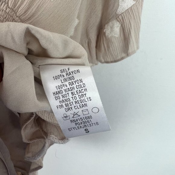 Storia Embroidered Star Ruffle Batwing Sleeve Romper Size Small S EUC T2651 - Picture 11 of 16